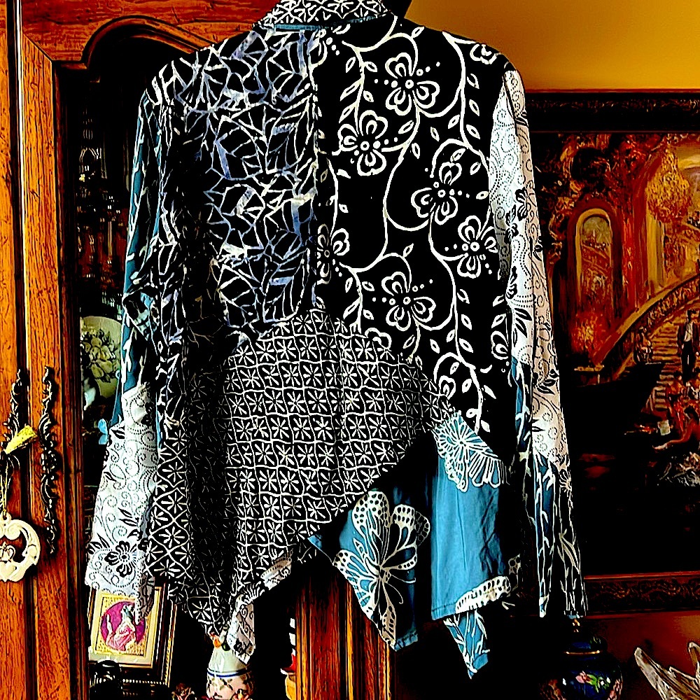 PristineWILDTHING CHICO Of CAWhiteBlackSoftTealGeomatric&Flower L/XL.Versatile - Picture 6 of 13
